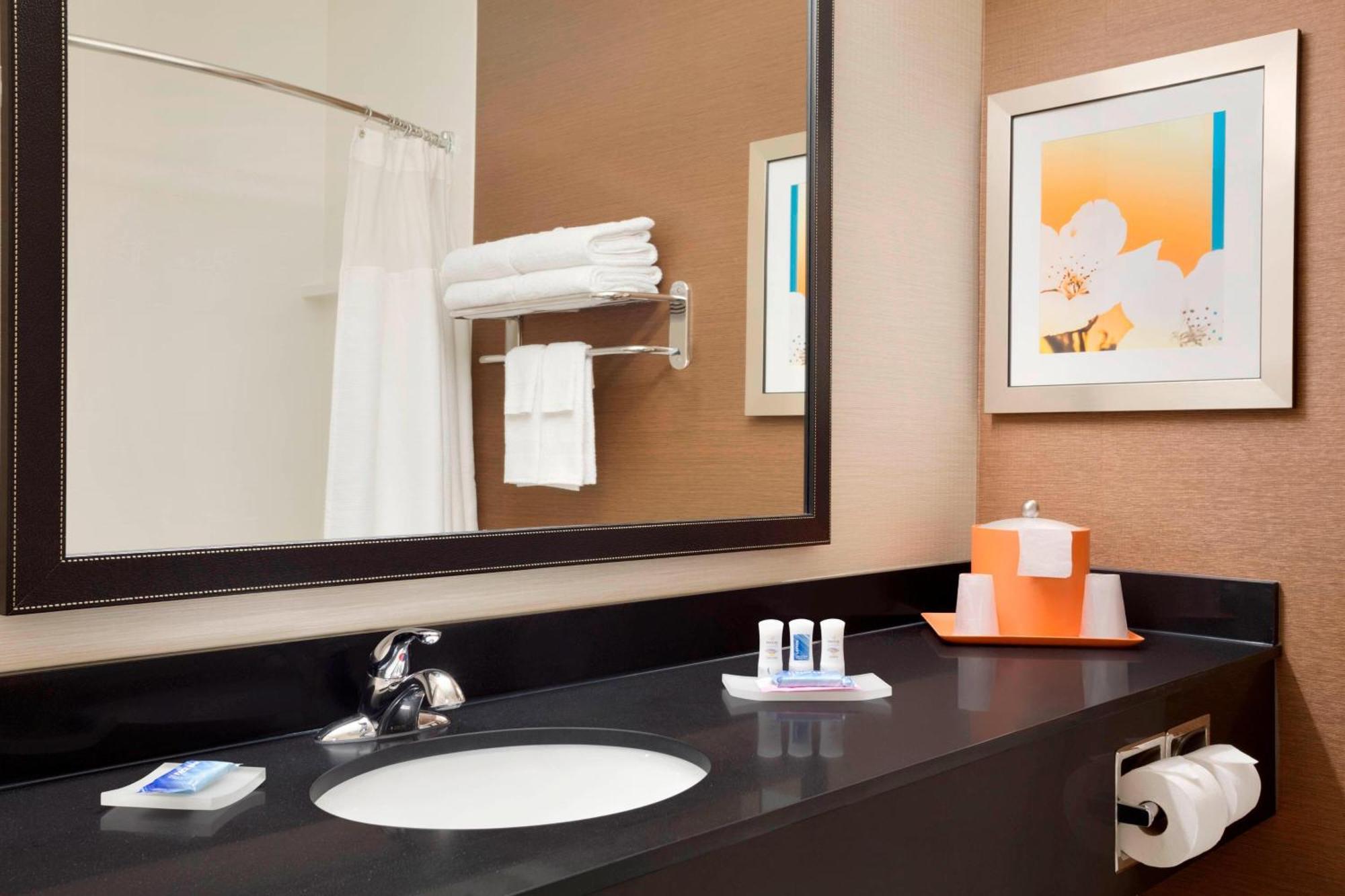 Fairfield Inn & Suites Тайлер Экстерьер фото